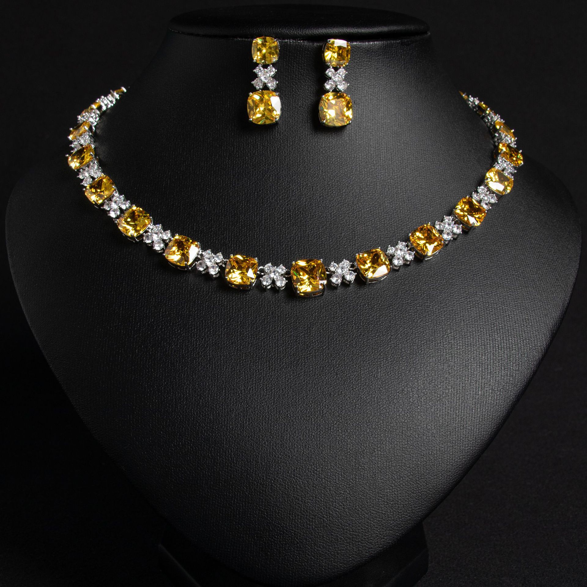 European and American luxury hip-hop style bride zircon necklace women ins high-end earrings two-piece set new jewelry