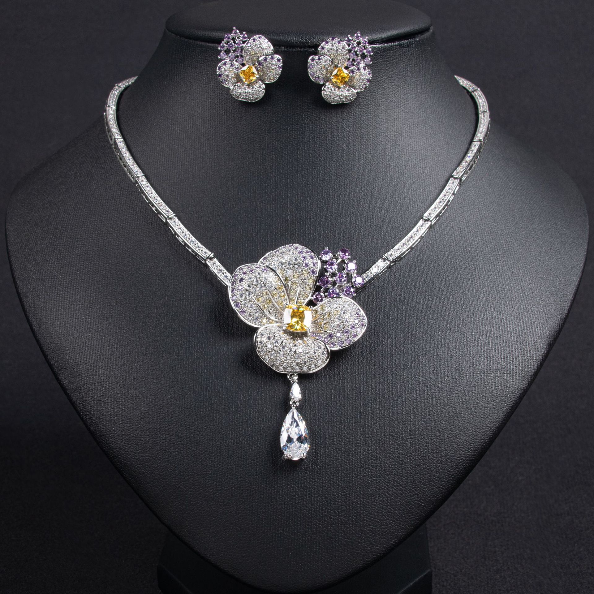 European and American cross-border flower zircon necklace earring set, high-end niche luxury bridal dress accessories wholesale