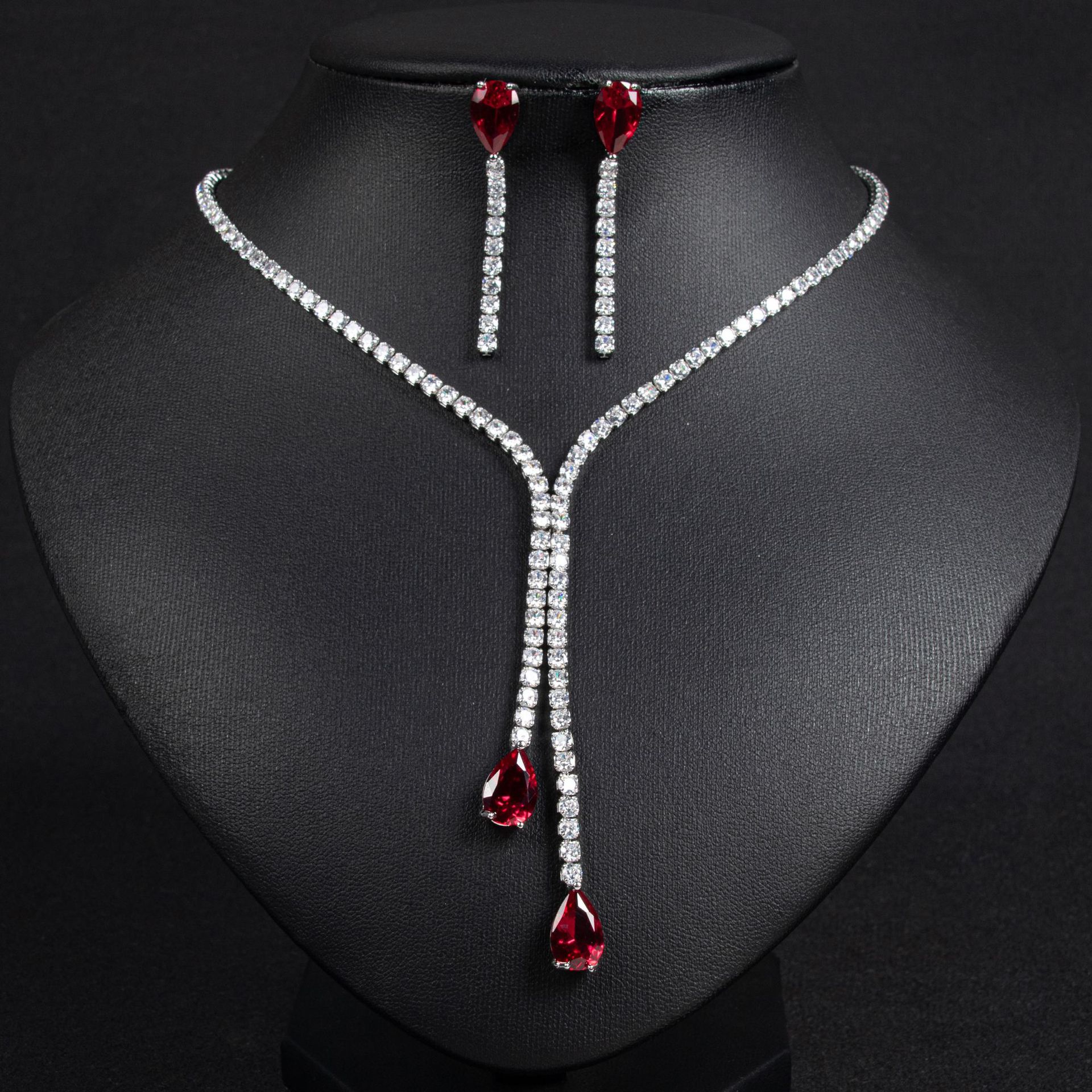 Cross border European and American necklace, summer women's high-end feeling, light luxury water droplet zircon necklace earrings set, natural zircon necklace