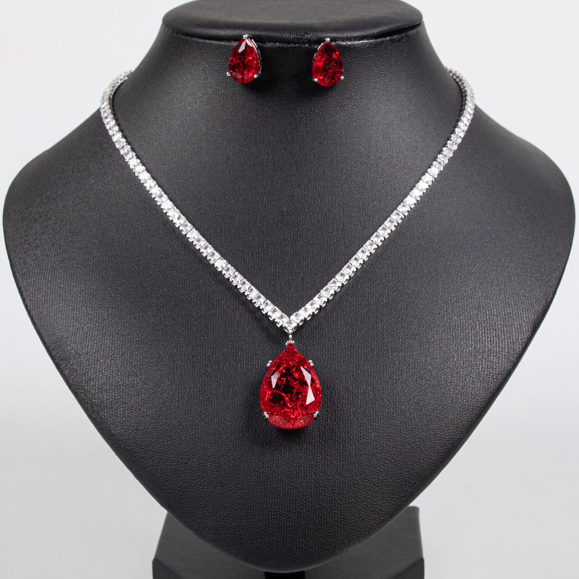 Cross border popular European and American jewelry women's Instagram style love necklace earring set simple water droplet zircon pendant wholesale