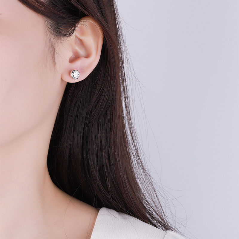 S925 pure silver ear nail temperament simple classic bubble 50 points 1 carat D color Mozambique diamond earrings Mozambique diamond earrings