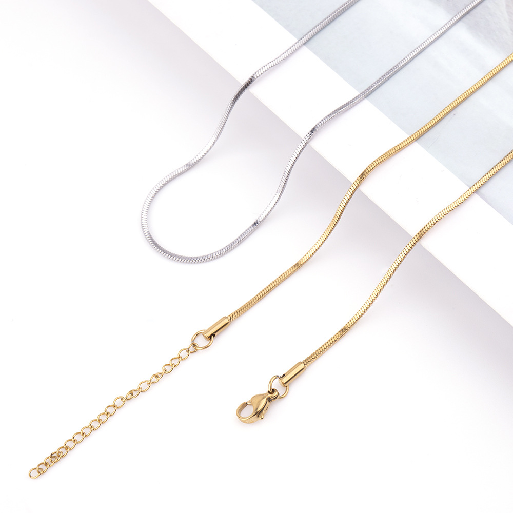 Cross border hot selling stainless steel square snake chain necklace titanium steel vacuum gold-plated square snake bone chain necklace titanium steel hard snake chain