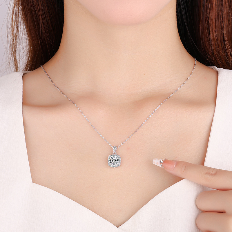 Cross border hot sale s925 silver mossan diamond one carat square bag women's necklace pendant collar chain Tiktok live broadcast the same model