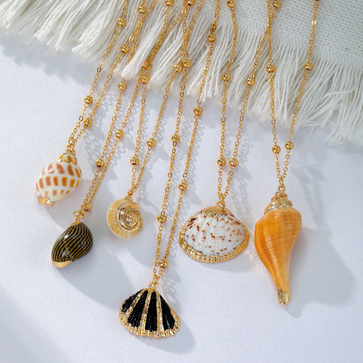 European and American popular conch scallop shell necklace alloy long natural shell pendant beach shell necklace for women