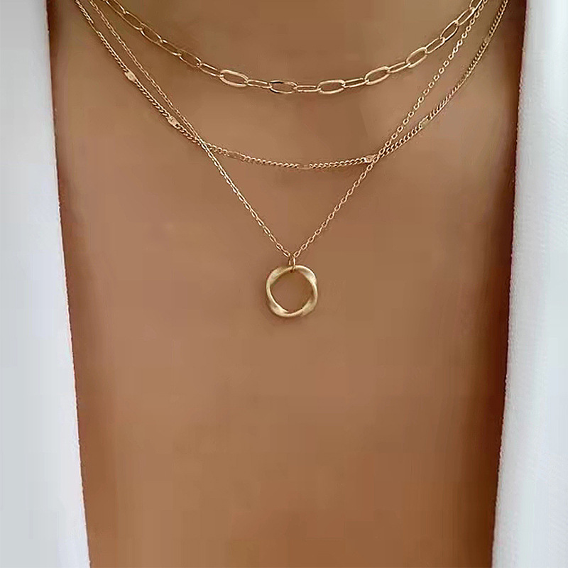 European and American thick chain exaggerated necklace regular circle pendant fashionable alloy necklace hip-hop personality necklace metal female
