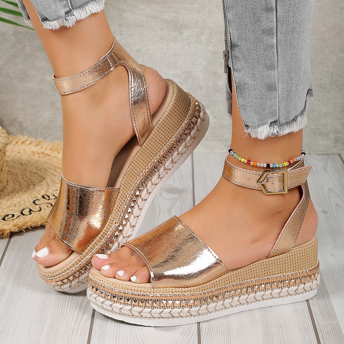 Spot 2024 Summer New Large Fish Mouth Buckle Slope Heel Sandals for Women, Fashionable and Comfortable Thick Bottom Bright Face Women's Sandals