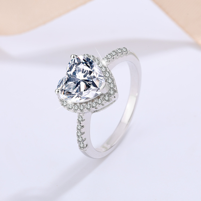 S925 pure silver moissanite ring heart shaped light luxury heart style exquisite women's diamond ring spot cross-border foreign trade hot selling item