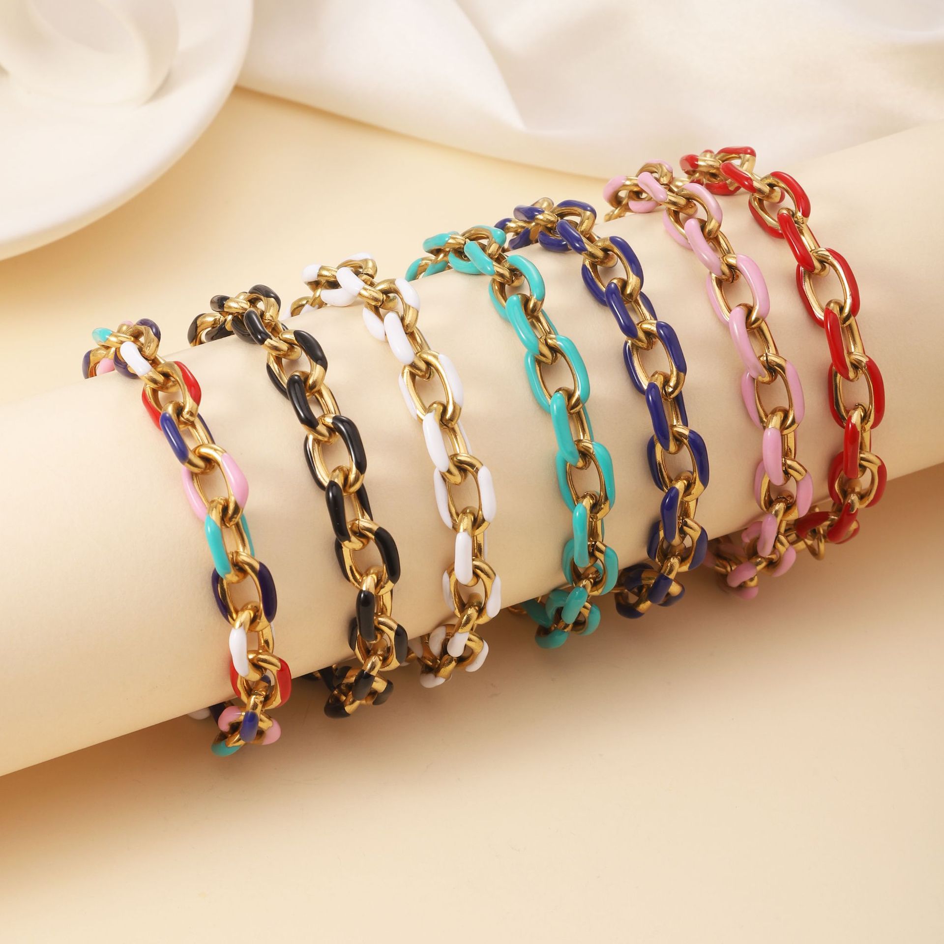 Stainless steel colored oil dripping bracelet for European and American women, fashionable and versatile. Enamel colored bracelet plated with 18K gold titanium steel