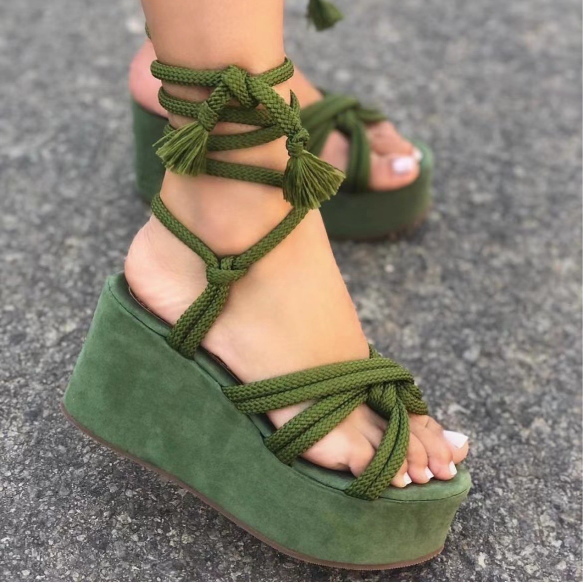 Foreign trade women's shoes 2024 summer new fish mouth strap wedge heel sandals women's European and American cross-border women's oversized thick soled shoes
