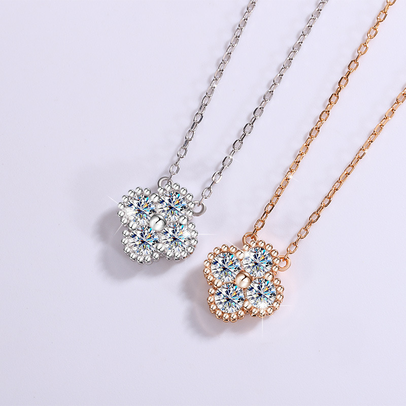 S925 pure silver Mozambique diamond clover necklace for women, Japanese and Korean, niche design, heavy industry collarbone chain, cross-border specialized supply
