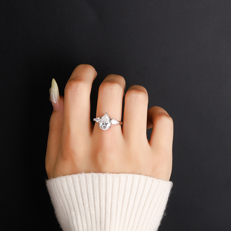 Cross border foreign trade new s925 pure silver moissanite ring pear shaped moissanite minimalist exquisite ring wedding ring
