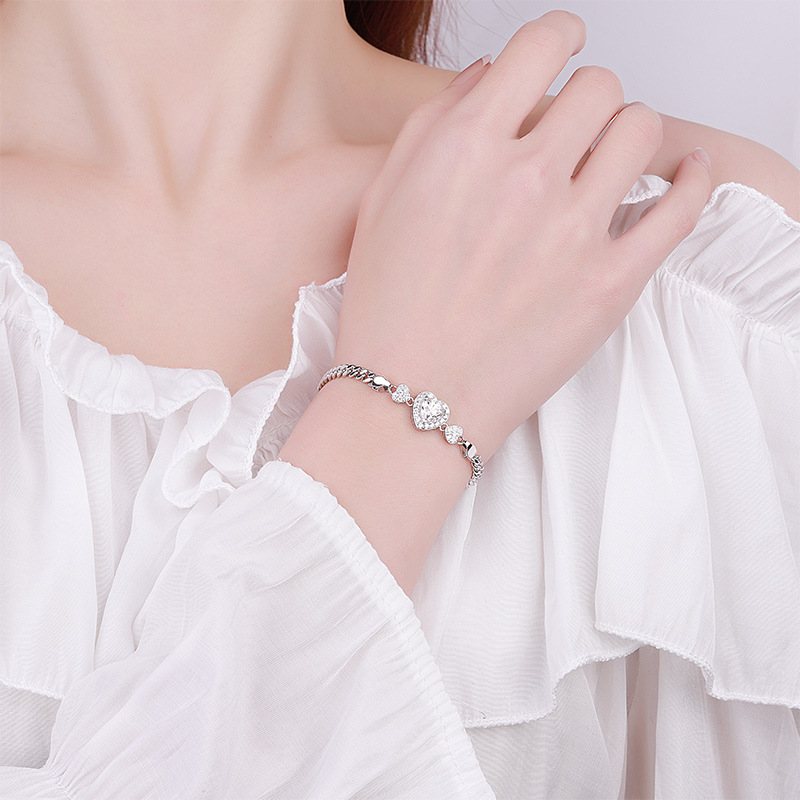 S925 silver heart-shaped moissanite bracelet, fashionable and popular, cross-border European and American shaped moissanite diamond bracelet, exclusively for cross-border use