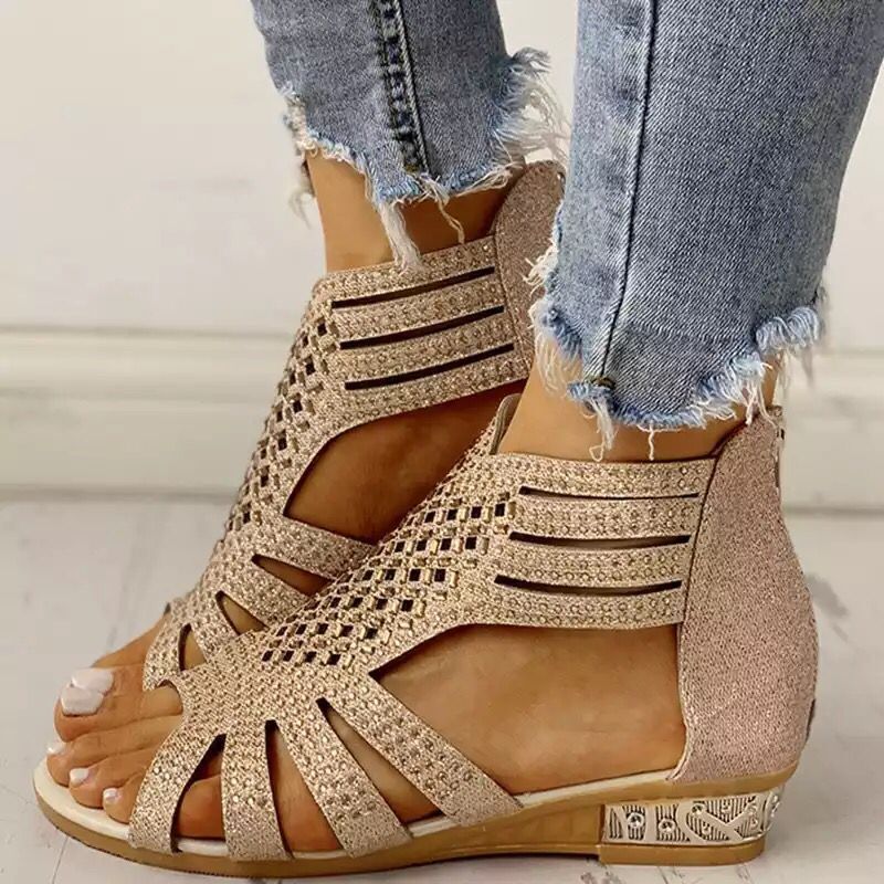 2023 Summer Large Open toed Water Diamond Slope Heel Women's Cross border New Flat Bottom Hollow Roman Sandals for Women