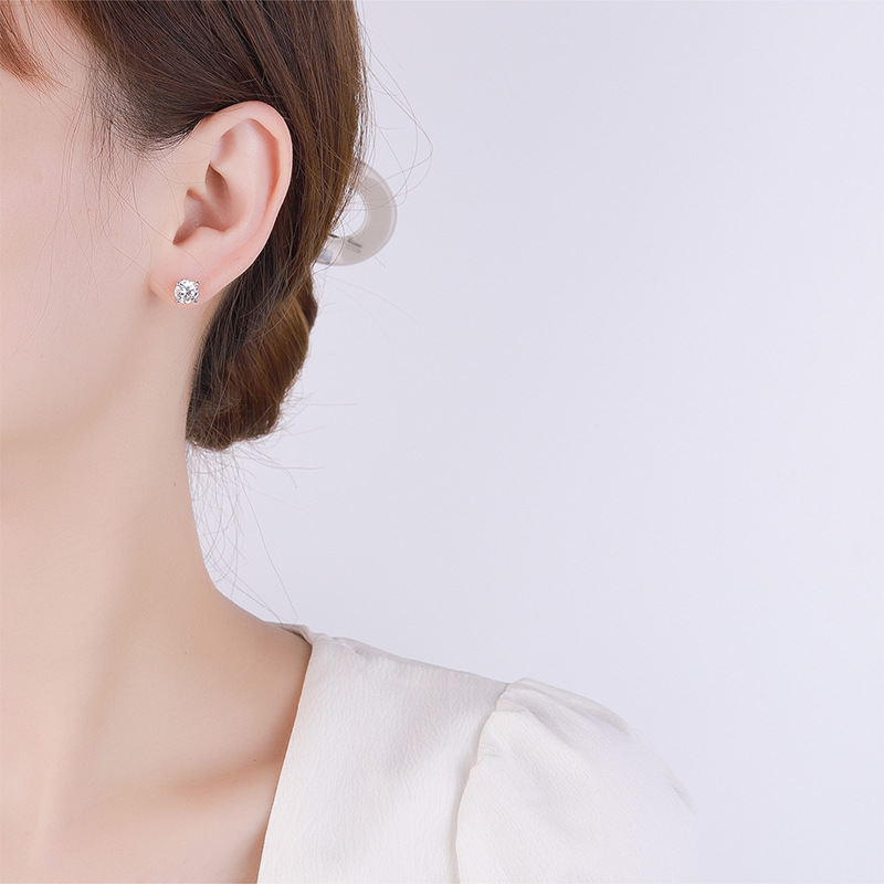 S925 pure silver earrings for women, 30 points, 50 points, 1 carat, 2 carats, simple four claw moissanite earrings, directly supplied from the source