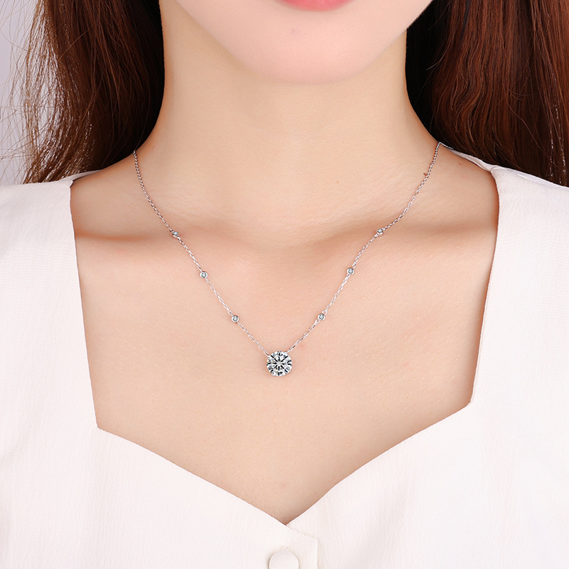 S925 Sterling Silver Moissanite Necklace Four Claw New Popular Candy Pendant Light and Luxury, High level Tiktok Same Style