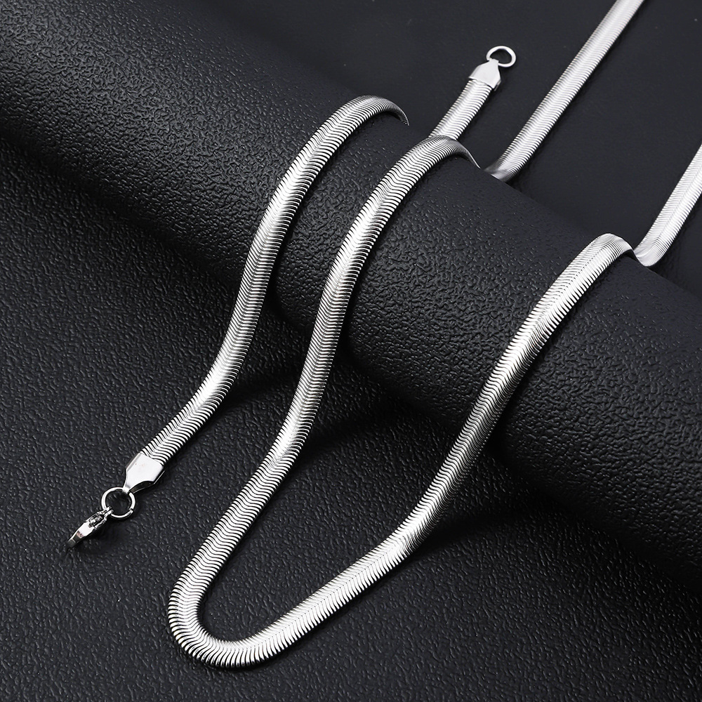 European and American personalized stainless steel flat snake chain couple necklace geometric titanium steel collarbone flat snake bone jewelry snake bone chain