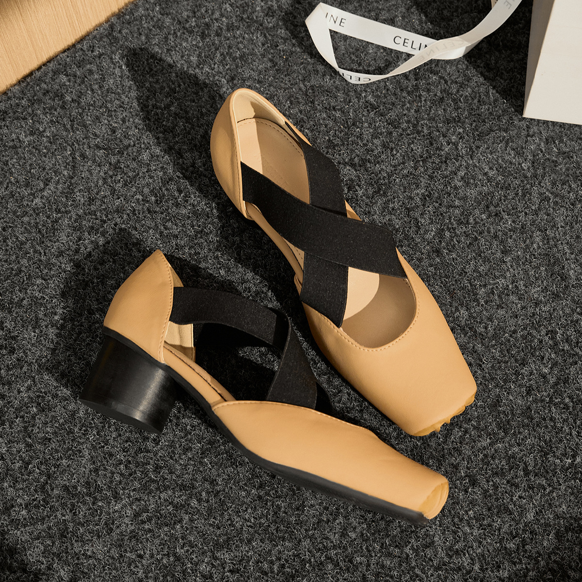 Single shoe ballet shoes, genuine leather, summer outerwear, retro cross strap, square toe, thick heel, high heels, pig nose, Mary Jane shoes