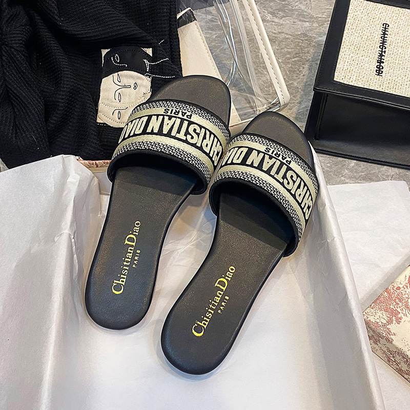 2025 Spring and Summer New Slippers for Women, Leather Flat Bottom One Word Slippers, Ins Trendy, Embroidered Letters at Home, Cool Drag