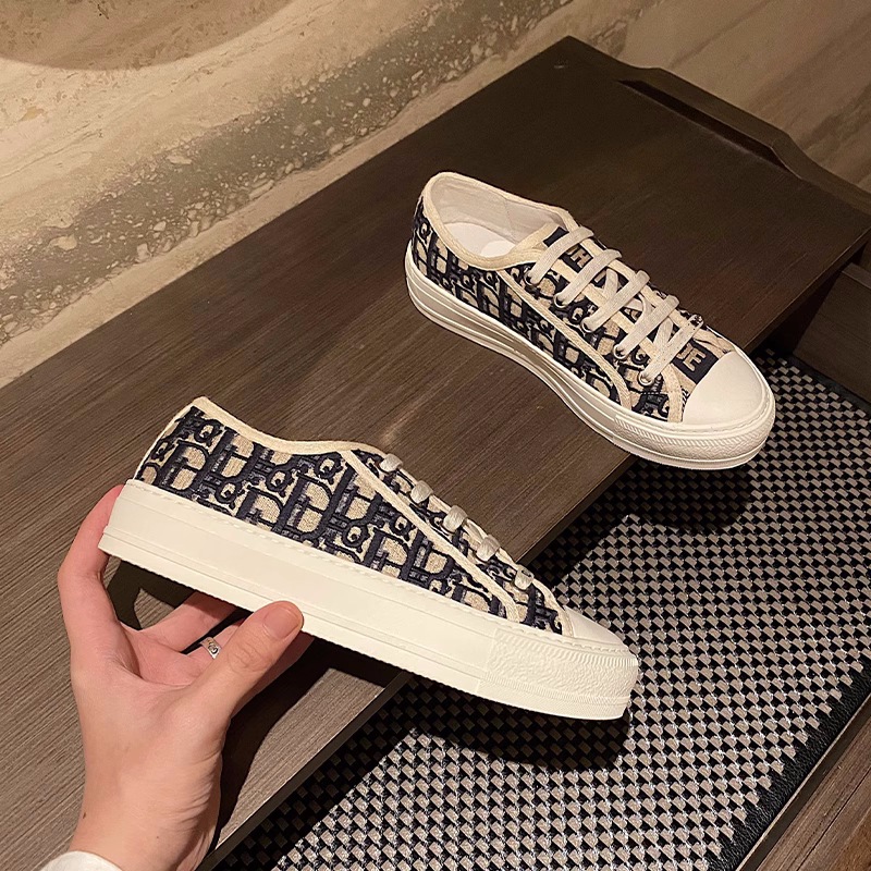 2024 New Spring/Summer Thick soled Low cut Canvas Shoes for Women D Home Embroidery Casual Shallow Mouth Single Shoes Versatile Board Shoes