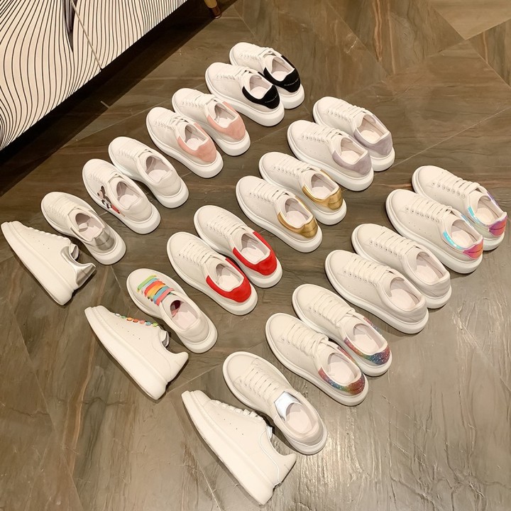 High version McQueen white shoes with shallow mouth, genuine leather, thick sole and increased height inside, casual and versatile, couple's sponge board shoes