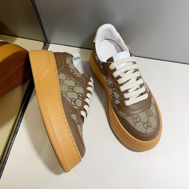 Leather Biscuit Shoes for Women 2024 New Thick soled Height Boosting Retro Old Flower Dad Shoes for Women Summer Sponge Cake Board Shoes