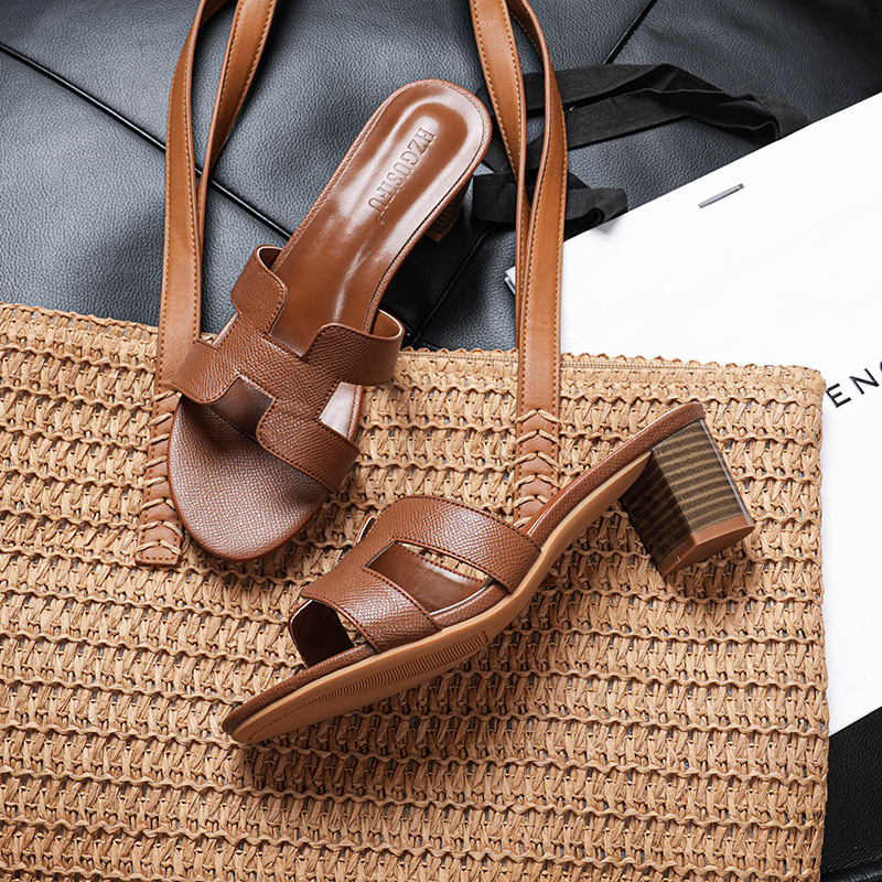 High heeled slippers for women, thick heels, sandals for outdoor wear, 2025 new style sandals, fashionable 5cm, versatile, straight drag without tiring feet