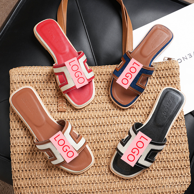 Color blocked slippers for women's outdoor wear 2025 new summer fashion versatile flat bottomed straight trawl red beach travel sandals