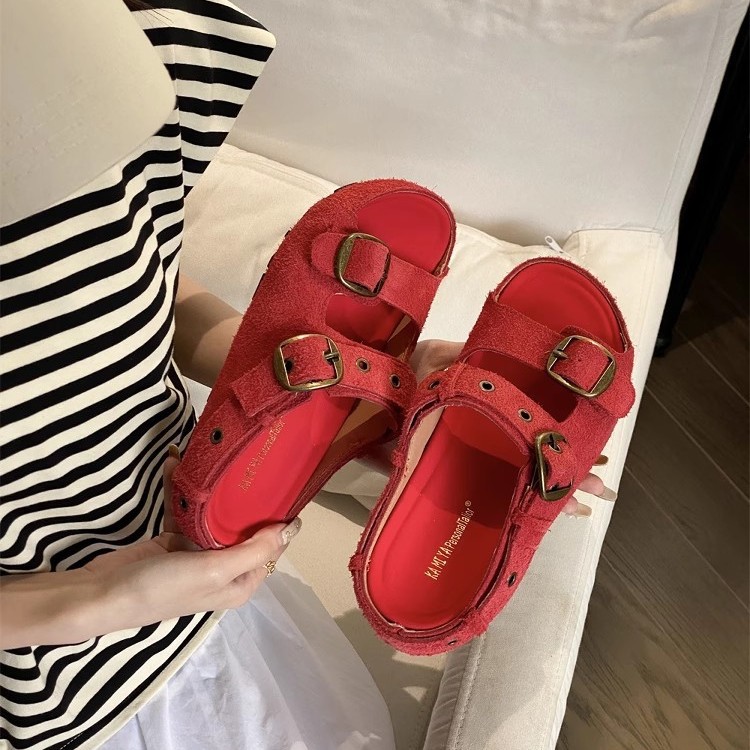 Dopamine colored leather thick soled Boken slippers for women in summer 2025, suitable for casual wear with versatile belt buckles and cooldown, suitable for women's outdoor wear