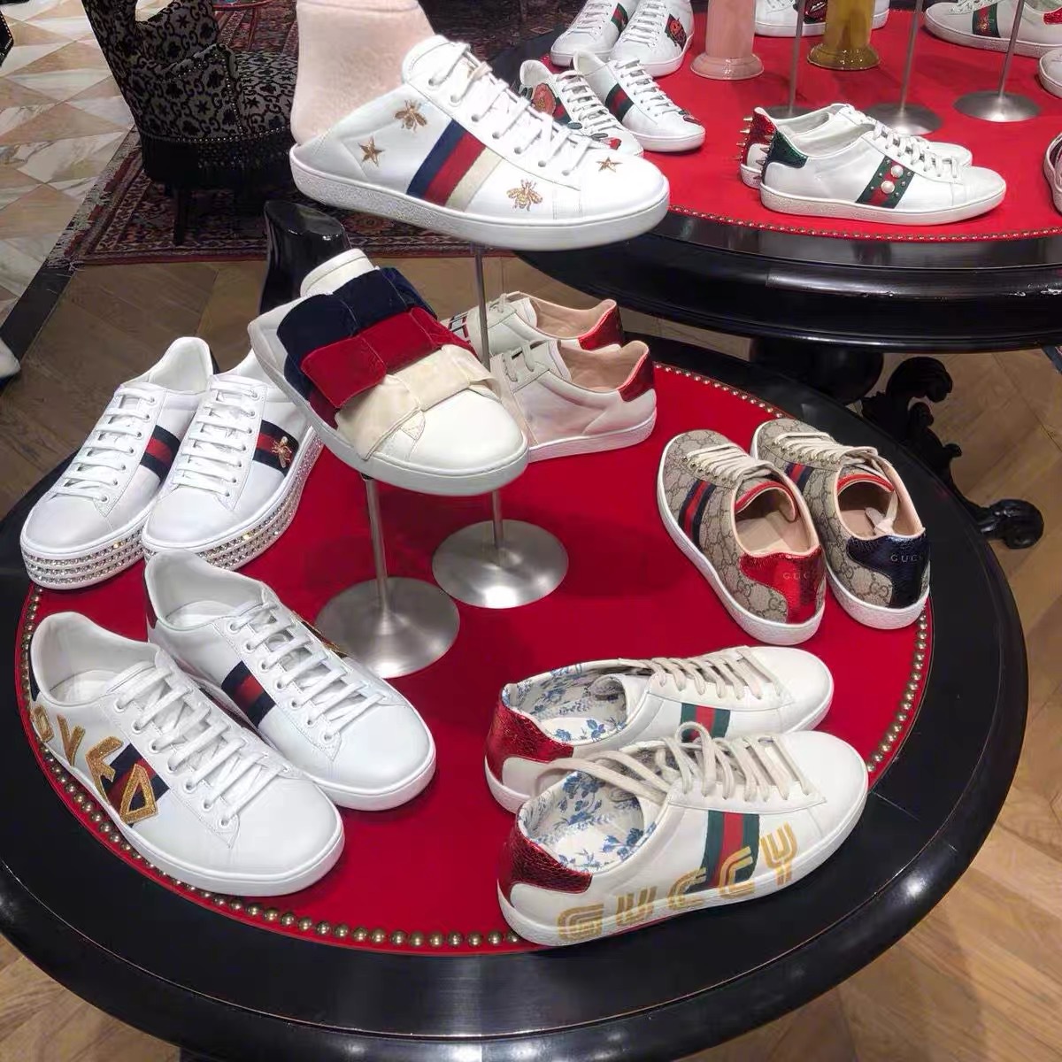 High end G Home 2025 new genuine leather embroidered little bee white shoes women's flat sports single shoes couple style board shoes