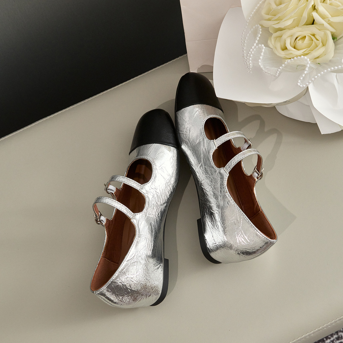 Inner height increasing silver single shoe women's small fragrant style Mary Jane shoes French temperament retro height increasing short shallow mouth women's shoes