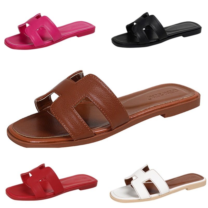 Slippers for women's outdoor wear 2025 new summer fashion versatile flat bottom comfortable straight trawl red beach travel sandals