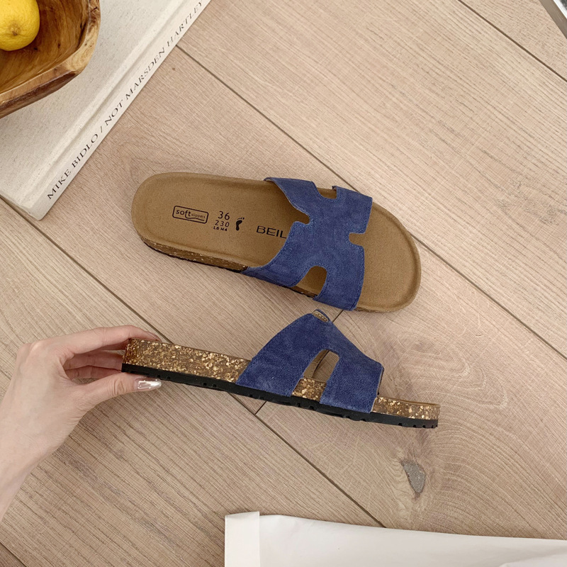 Boken slippers for women's summer outdoor wear 2025 new style French soft flat beach sandals fashionable one-piece cool mop