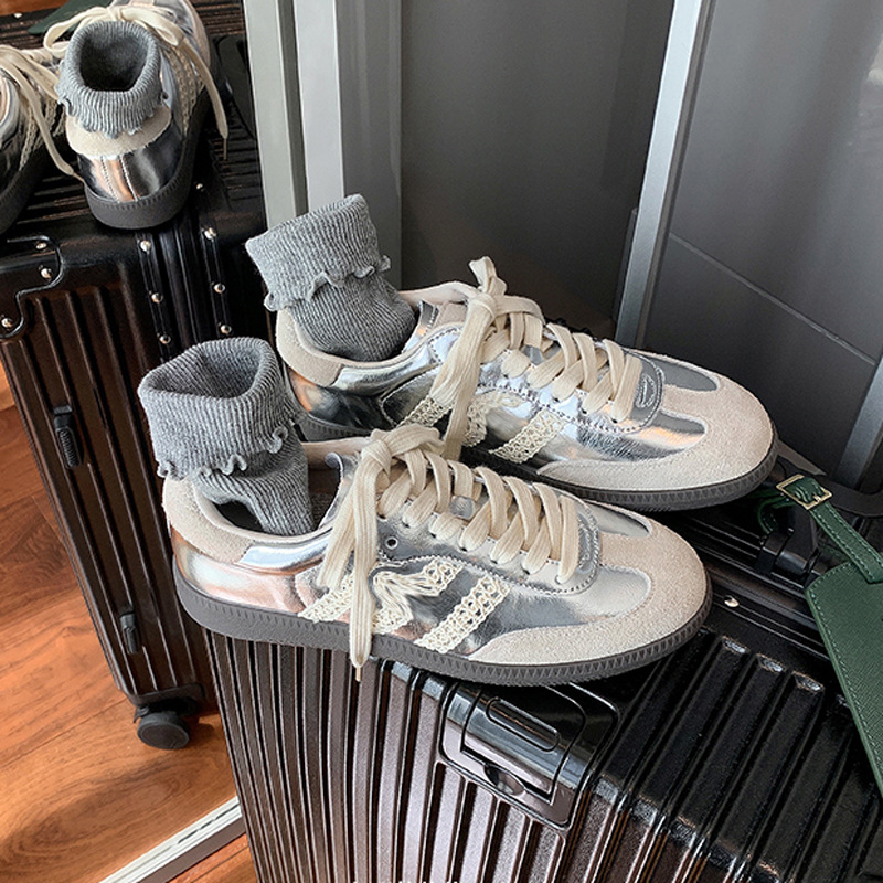 Real leather training shoes, female cowhide board shoes, blogger's 2024 new retro lace border sports and leisure shoes, Forrest Gump shoes