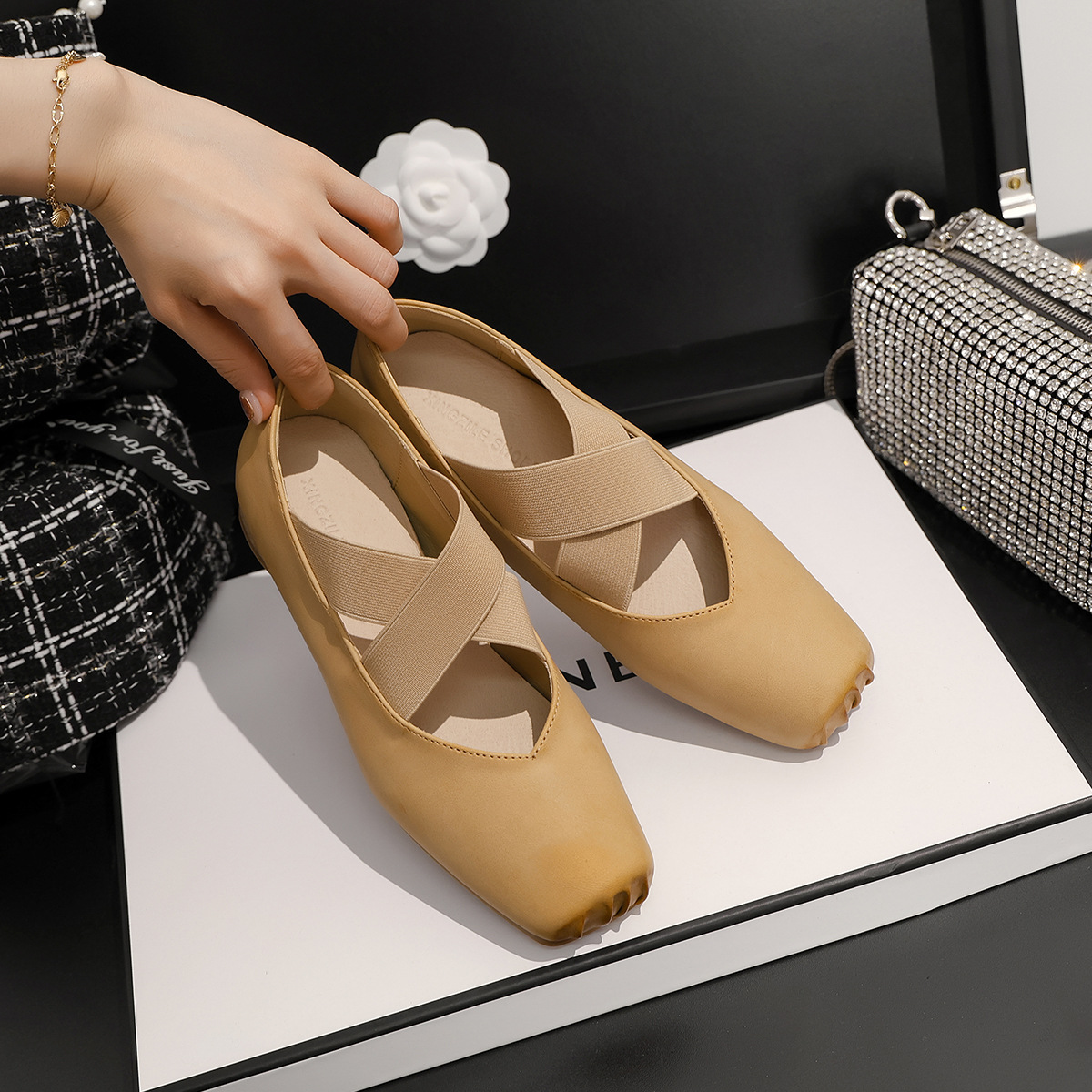 Apricot square toe ballet shoes for women, retro leather strap single shoes, fairy ballet shoes for outerwear, thick heels, Mary Jane shoes