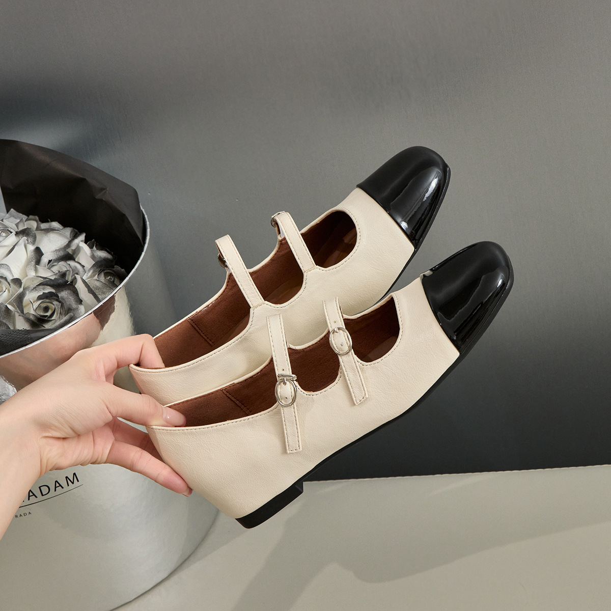 Inner height increasing single shoe women's small fragrant style Mary Jane shoes double strap color blocked French retro height increasing short shallow mouth women's shoes