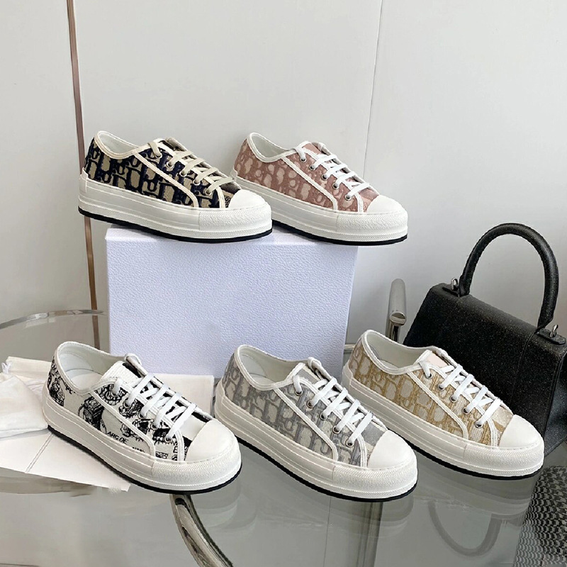 2024 summer slippers breathable thick soled canvas women's shoes height increasing versatile embroidered cloth shoes classic letter sports board shoes