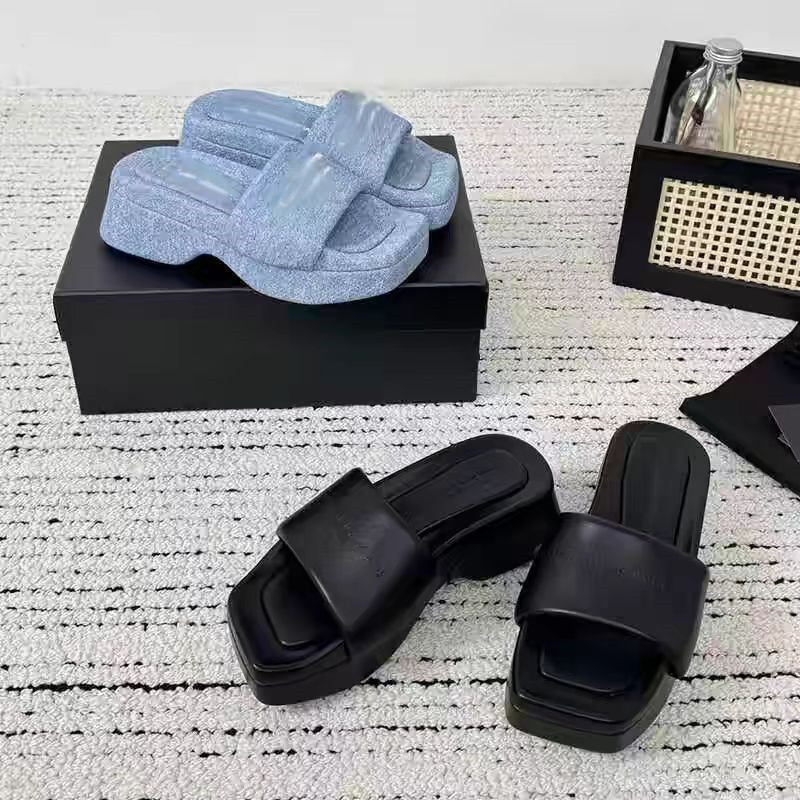 New genuine leather square headed king slippers for women in summer 2024, fashionable thick soled waterproof platform, one line drag, outdoor cool slippers