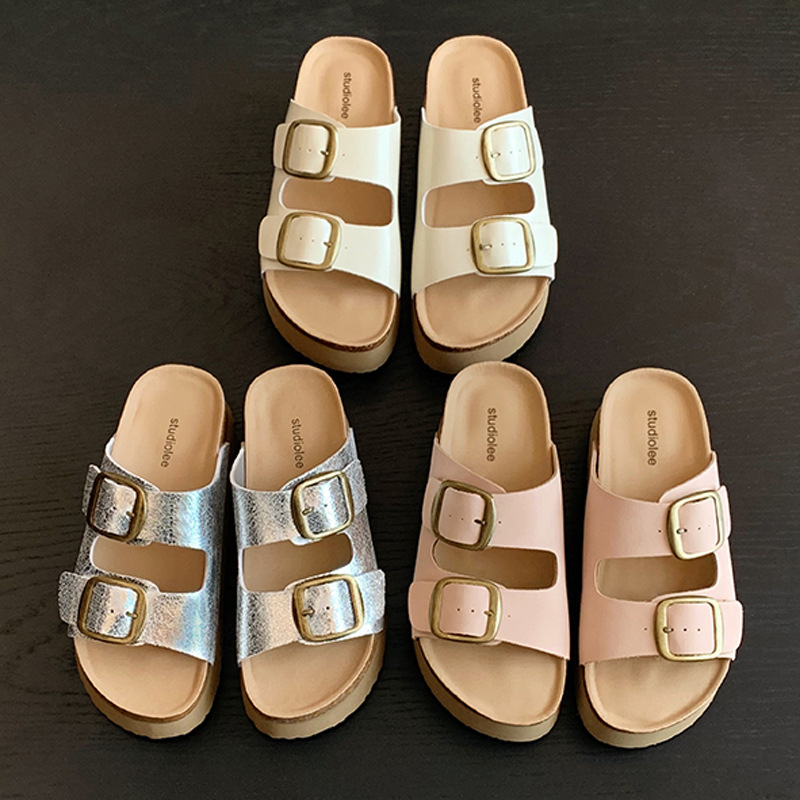 Thick soled height increasing beach Boken slippers with retro double buckle straps for summer wear. 2024 new short slippers for women