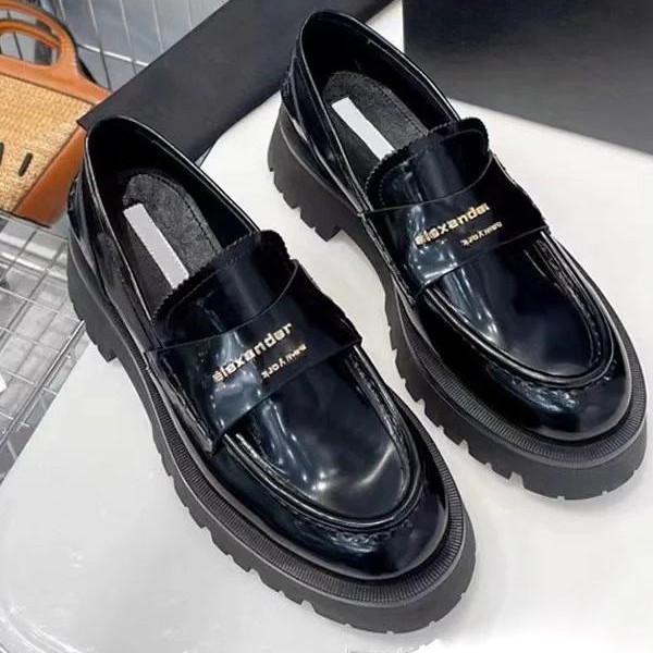 High version AW Yang Mi same thick soled loafers 2025 women's singles shoes British style sponge sole versatile small leather shoes for women