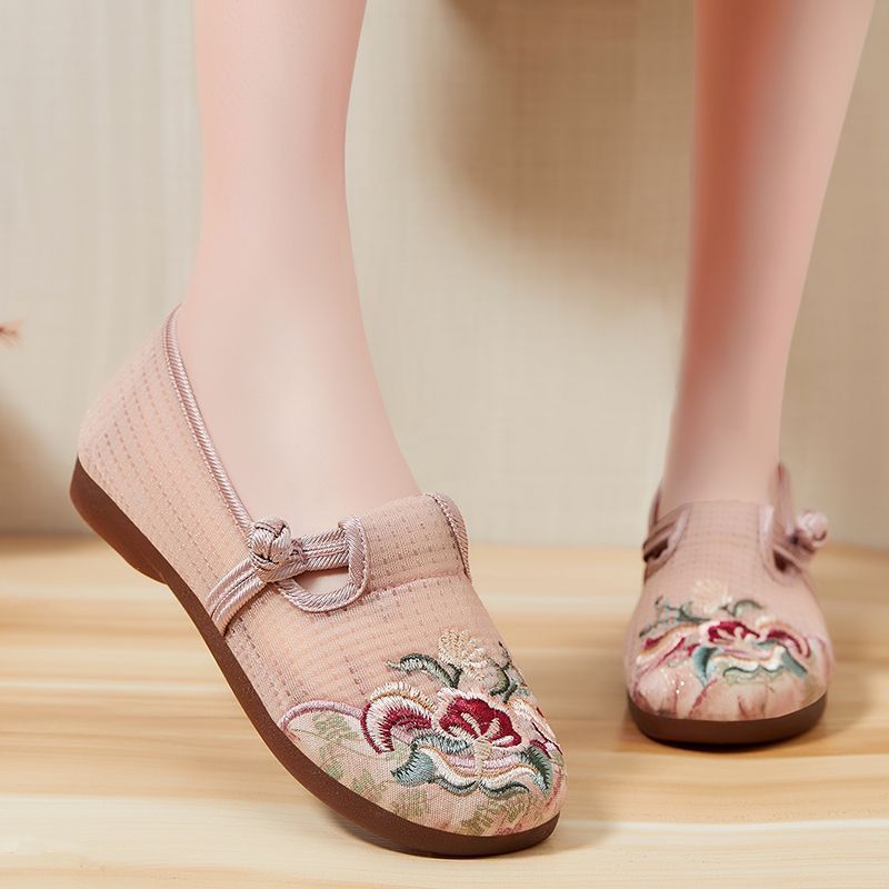 Women's shoes summer women's 2025 soft sole not tiring, breathable feet, one step on, mother's shoes embroidered with ethnic style, old Beijing cloth shoes