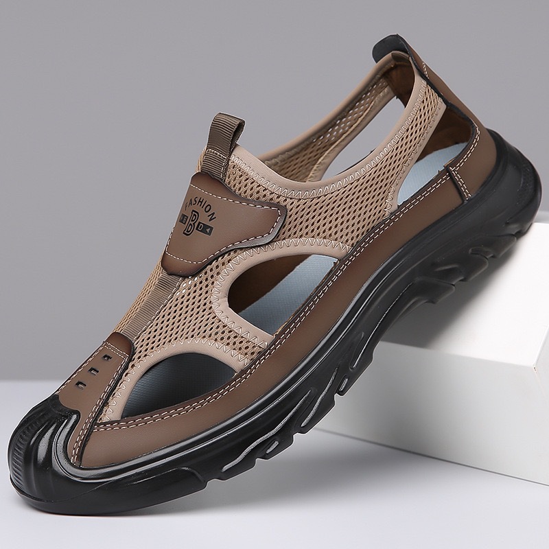 Summer men's sandals, hollowed out beach shoes, casual versatile hole shoes, outdoor travel soft soled shoes, foot covers, foreign trade wholesale