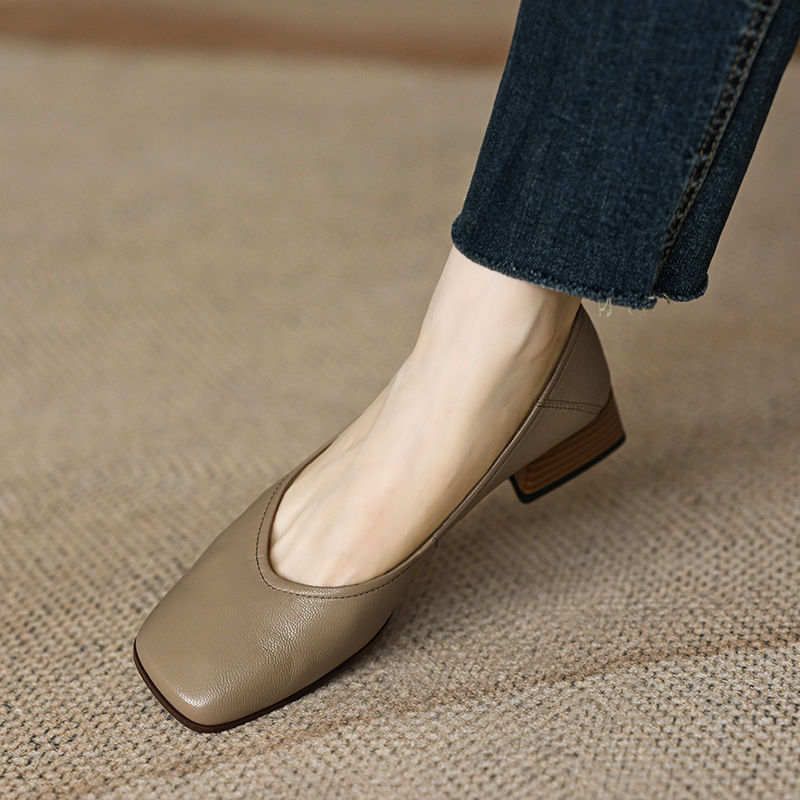 Low order women's 2023 spring new style simple French retro soft square toe thick heel women's shoes