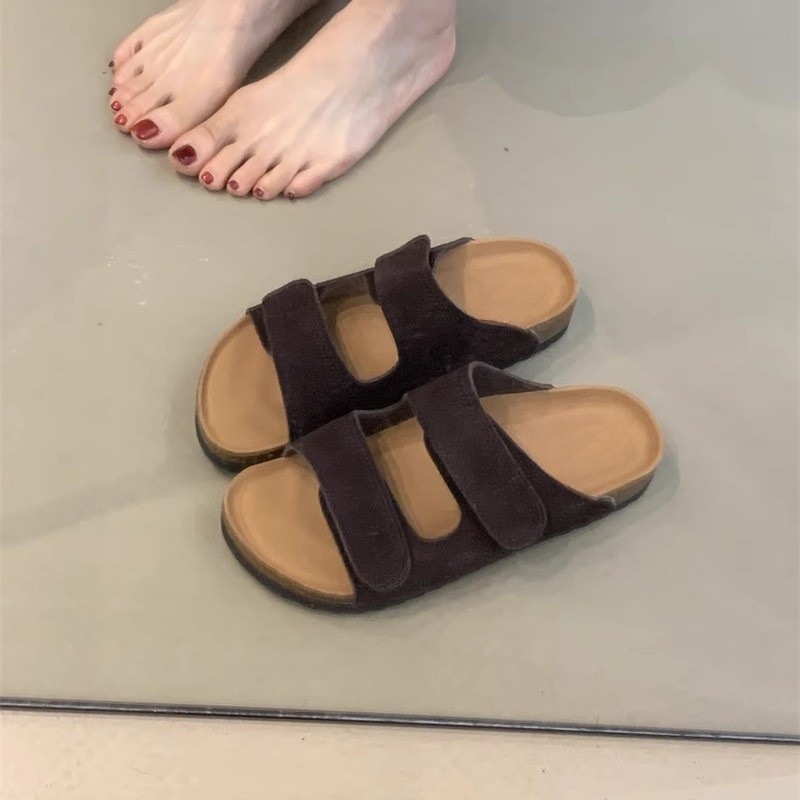 Boken slippers for women's outdoor wear in summer 2025, new styles for Sen women, retro, ugly, cute, Velcro, one word casual cool slippers