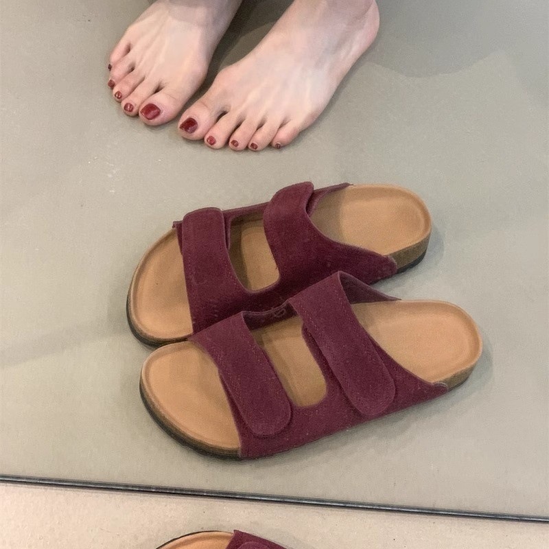 Boken slippers for women's outdoor wear in summer 2025, new styles for Sen women, retro, ugly, cute, Velcro, one word casual cool slippers