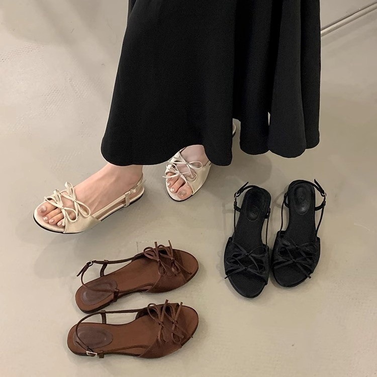 Exquisite flat sandals for women's summer wear, 2025 new fairy bow style, high-end and fashionable Roman women's shoes