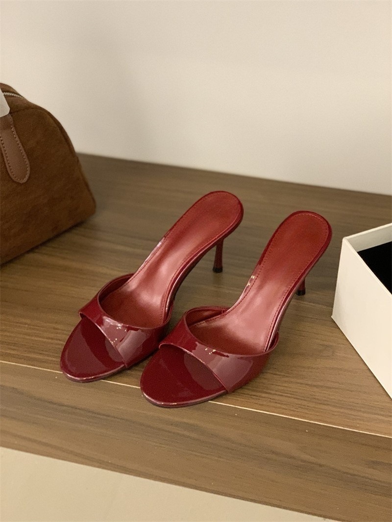 High heels 25 summer new style pointed toe exposed toe thin heel straight strap slippers for wearing out fashionable and versatile white and red sandals
