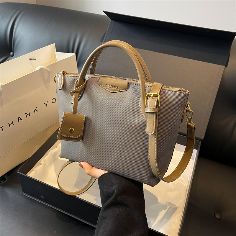 Lightweight Dumpling Bun Women's Autumn/Winter New Large Capacity High end Nylon Oxford Cloth Versatile Single Shoulder Cross Shoulder Handbag