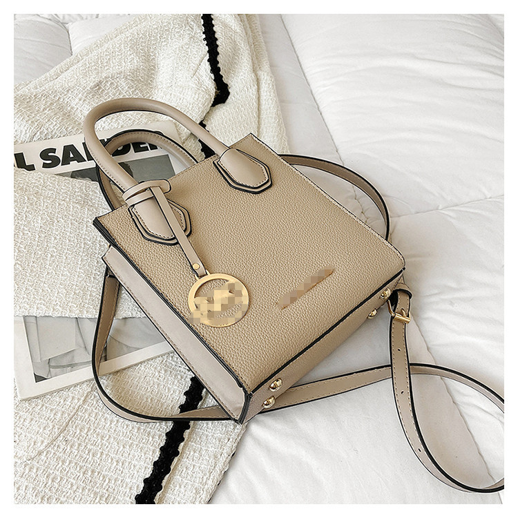 Litchi pattern handbag 2023 new shoulder bag, women's fashionable texture vertical small square bag, crossbody factory goods, cross-border