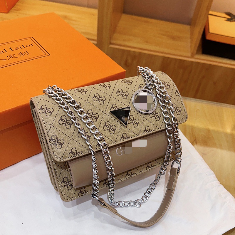 2025 new single shoulder diagonal chain small square bag letter foreign trade cross-border trendy women's bag ins splicing contrasting color bag