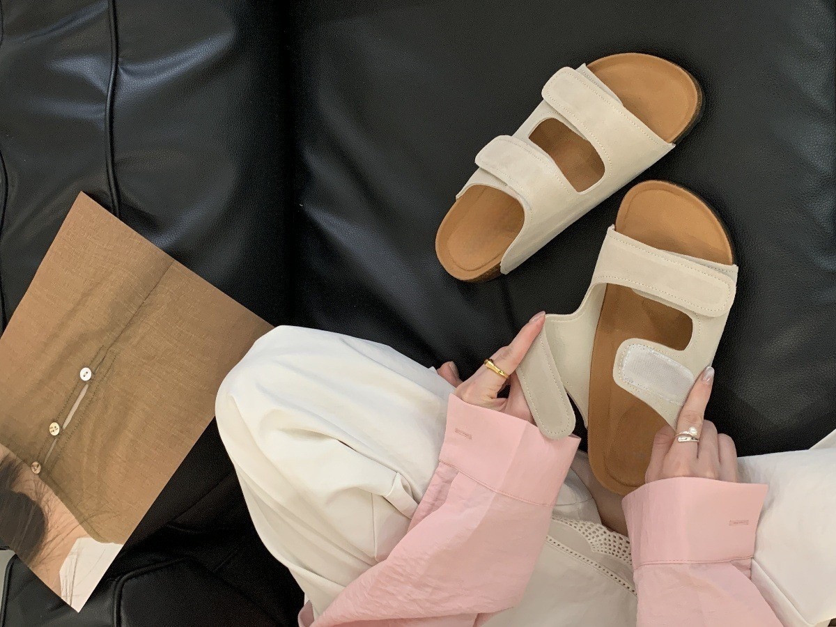 Velcro Boken shoes thick soled slippers for women's summer outdoor wear soft soled 2025 flat bottomed Boken ugly cute cool slippers trendy